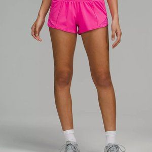 Lululemon Hotty Hot Low-Rise Lined Short 2.5"